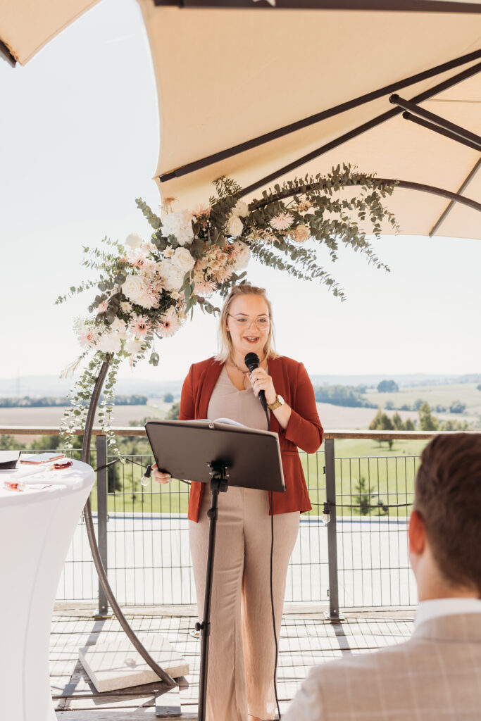 Freie Trauung einer Hochzeit